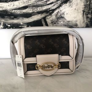 Hero Crossbody With Horse And Carriage Print